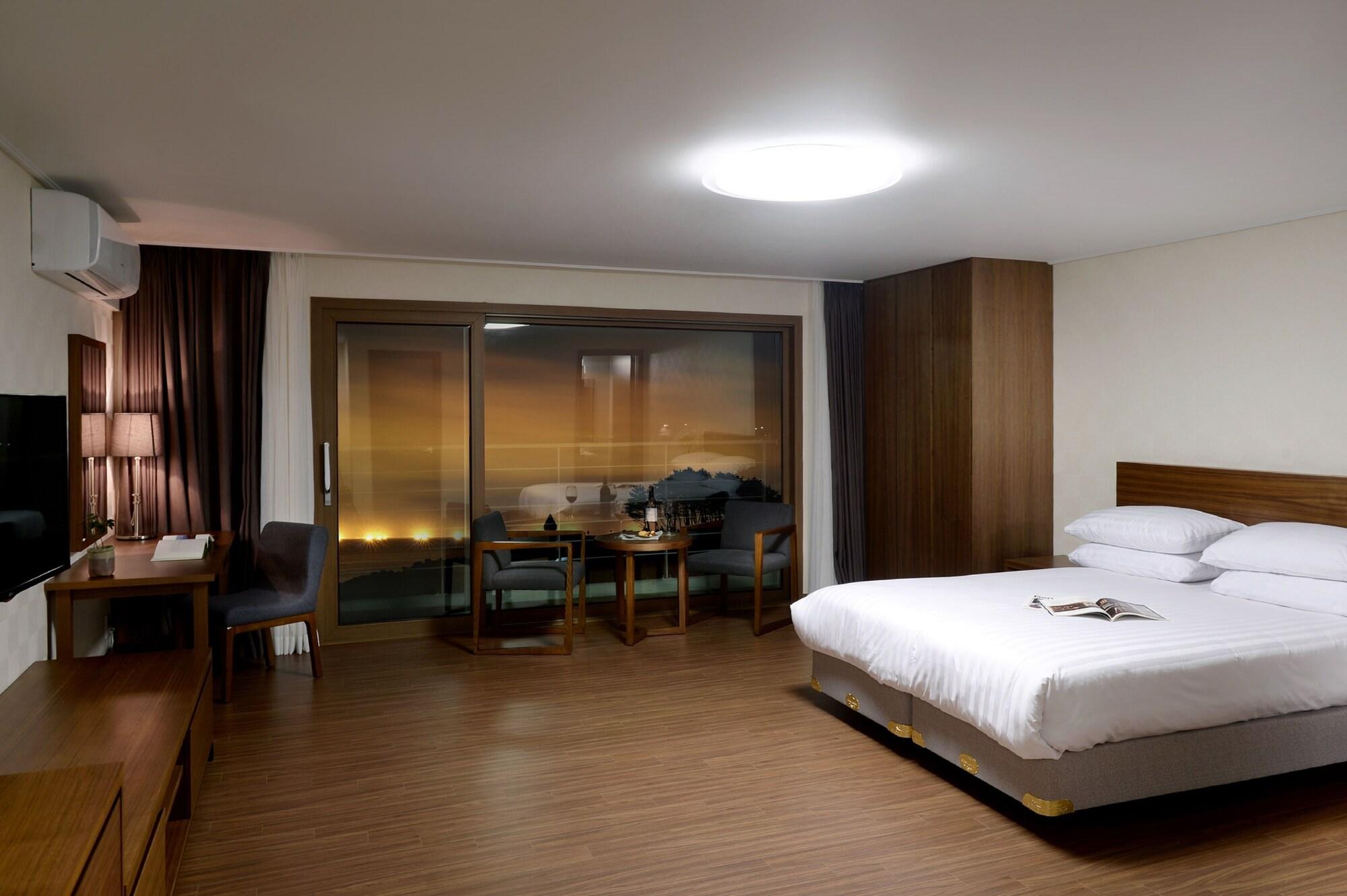 Jeju Aerospace Hotel Seogwipo Exterior photo