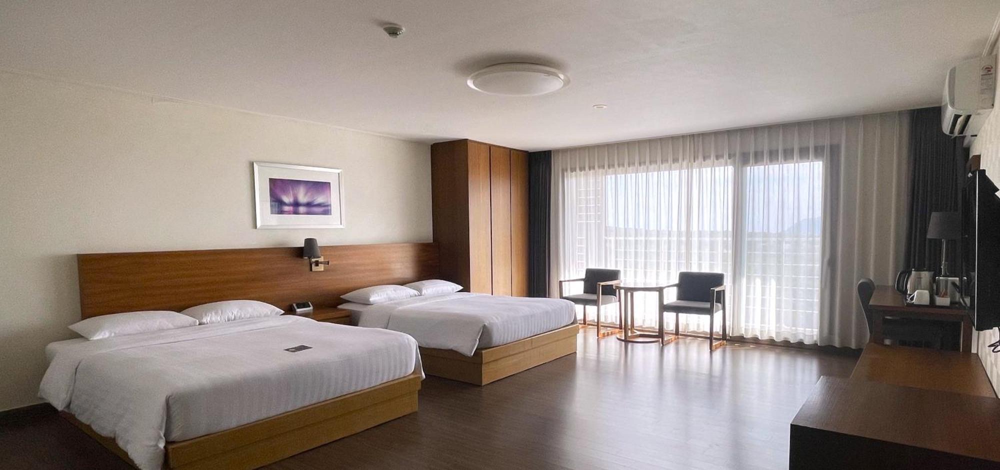 Jeju Aerospace Hotel Seogwipo Exterior photo
