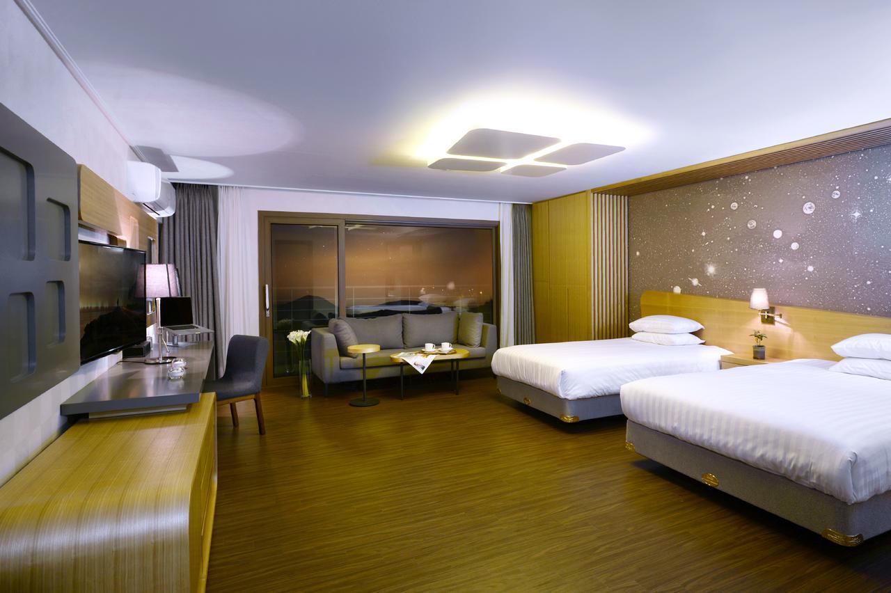Jeju Aerospace Hotel Seogwipo Exterior photo
