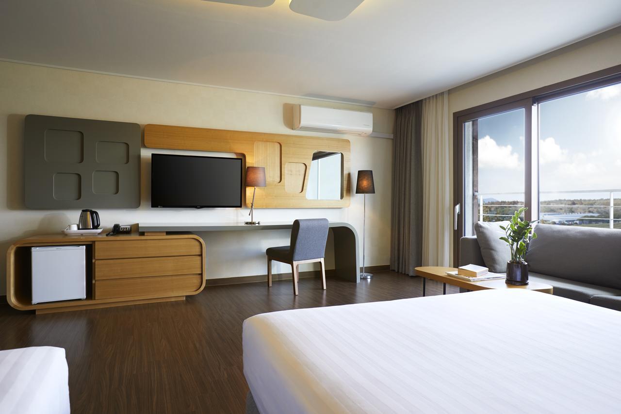 Jeju Aerospace Hotel Seogwipo Exterior photo